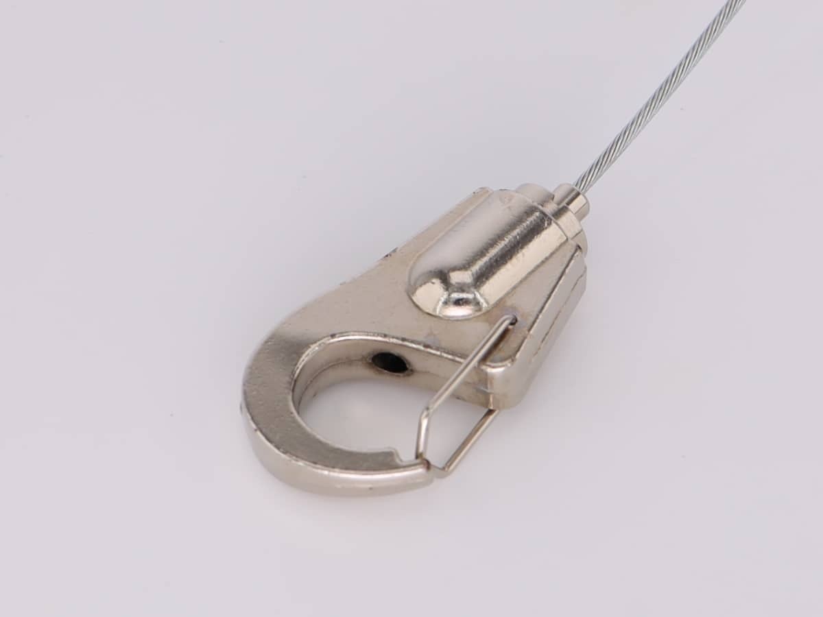 Крюк с карабином A290